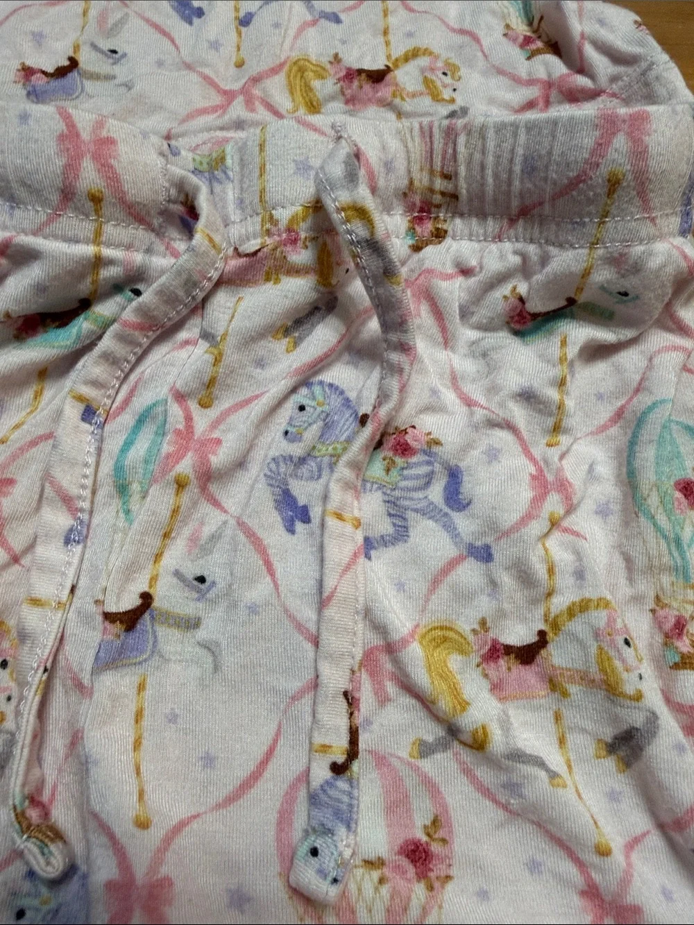 Bums & Roses Carousel Horse Printed Short Pajama Set - 3T